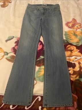 Levi Strauss Signature Light Blue Women's Modern Bootcut Jeans Size 8